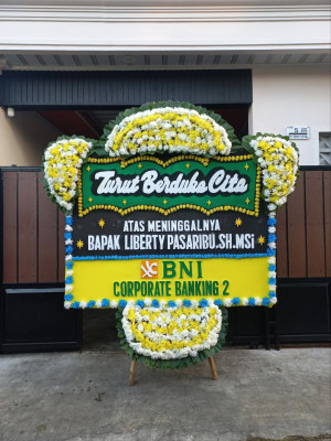 Papan Bunga Duka di Padang