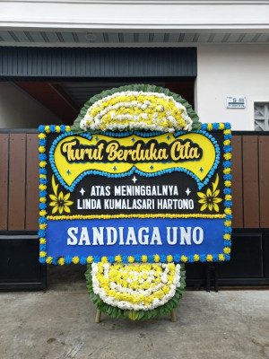 Papan Bunga Duka di Padang