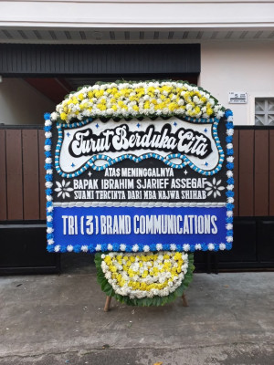 Papan Bunga Duka di Padang